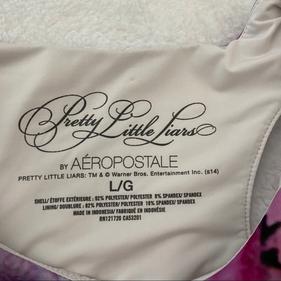 Pretty Little Liars by Aeropostale Floral Top - Picture 3 of 8